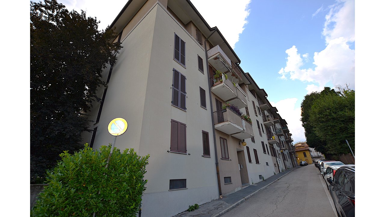 APPARTAMENTO TRE LOCALI