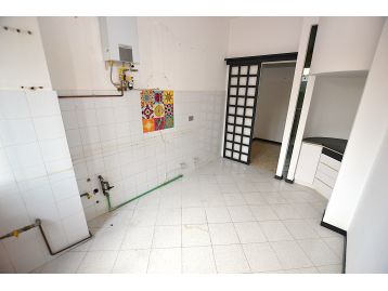 APPARTAMENTO TRE LOCALI