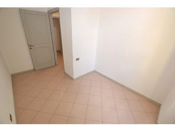 APPARTAMENTO TRE LOCALI