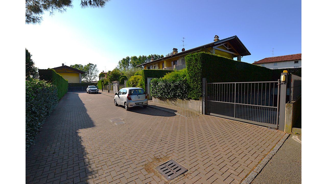 APPARTAMENTO TRE LOCALI