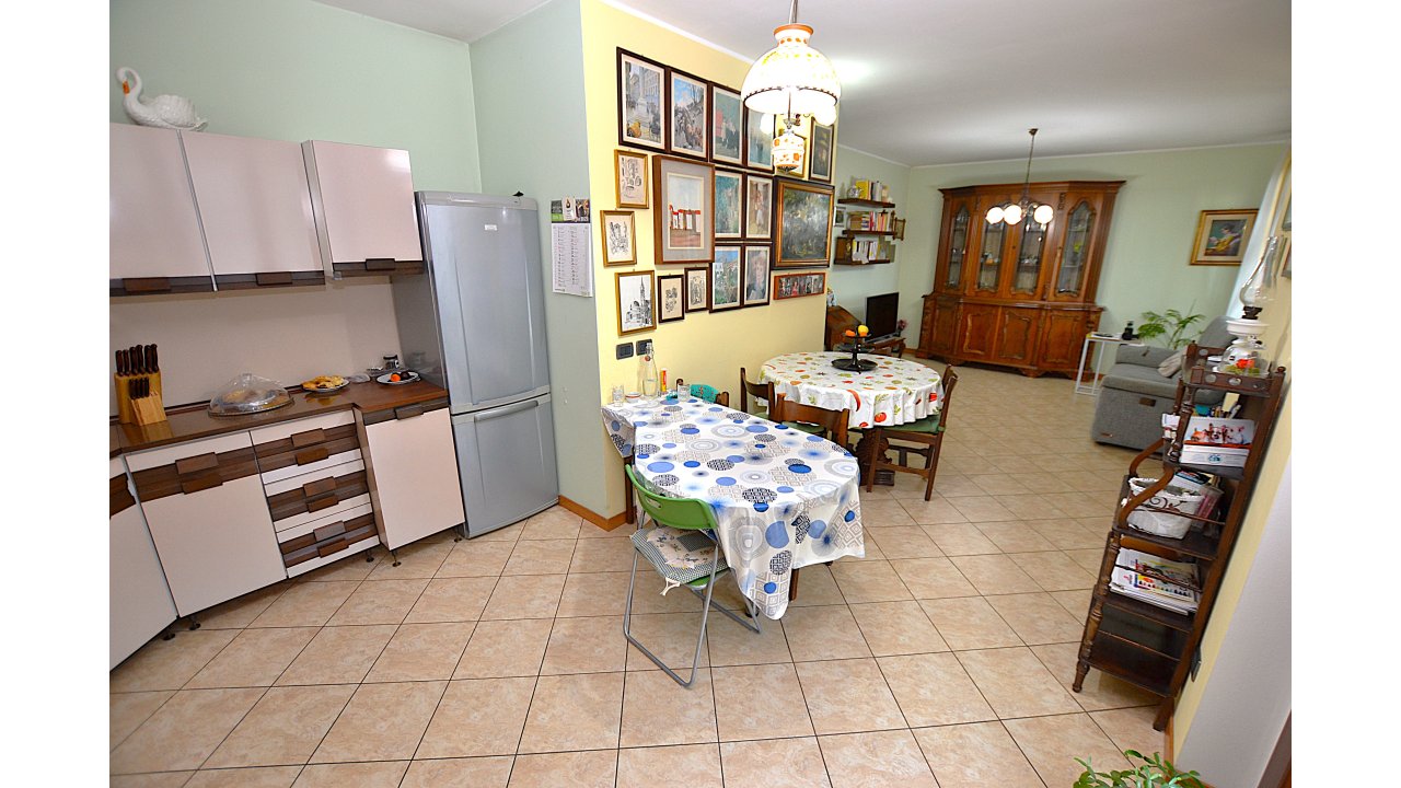 APPARTAMENTO TRE LOCALI