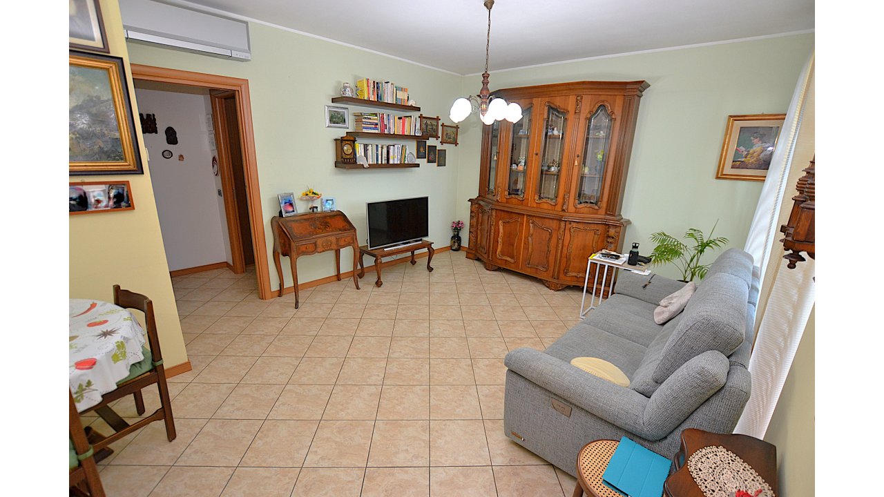APPARTAMENTO TRE LOCALI