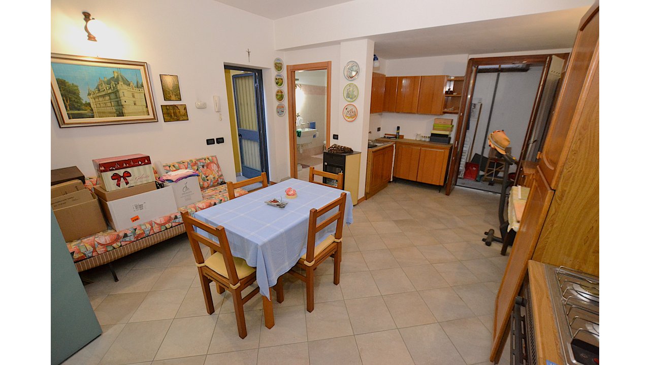APPARTAMENTO TRE LOCALI