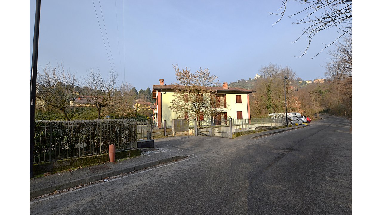 APPARTAMENTO TRE LOCALI