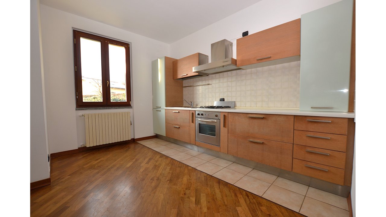 APPARTAMENTO TRE LOCALI