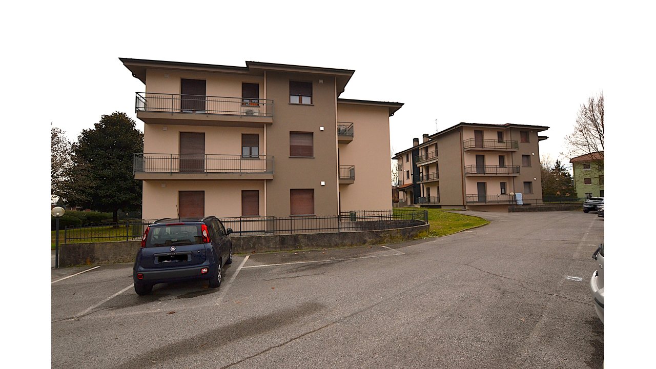 APPARTAMENTO TRE LOCALI