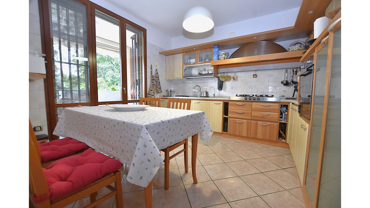 APPARTAMENTO CINQUE LOCALI