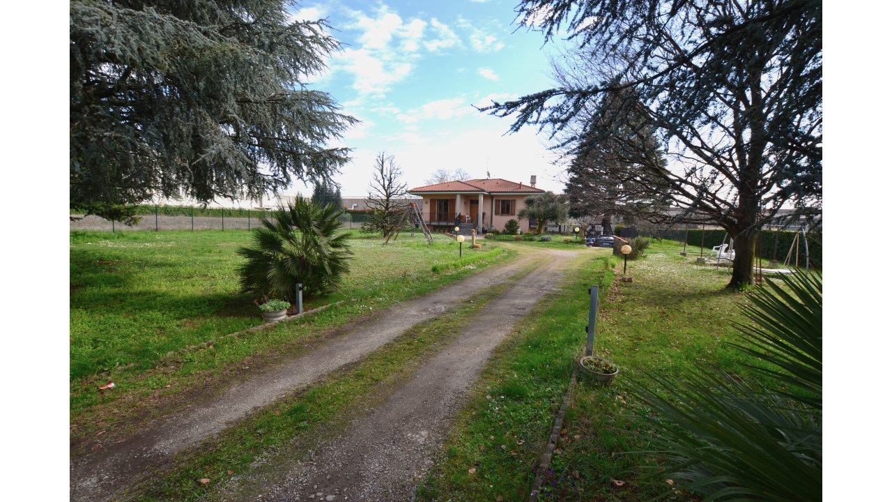 VILLA SINGOLA