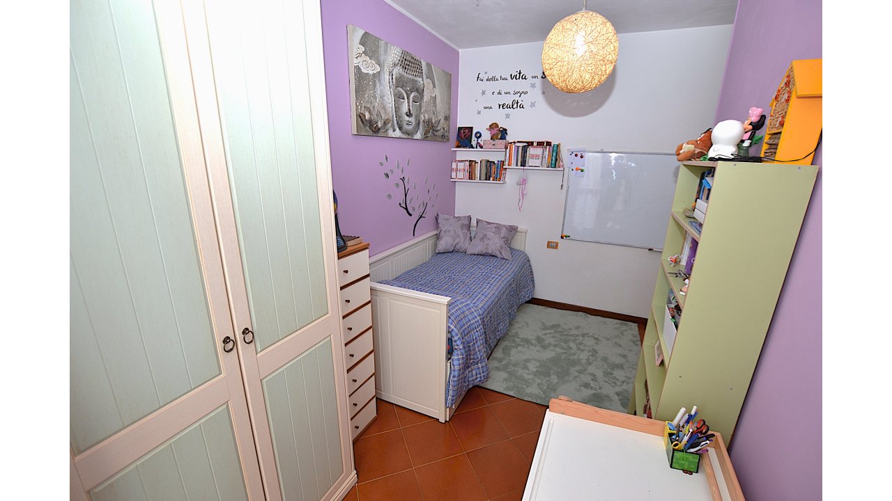 VILLA A SCHIERA