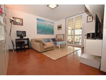 VILLA A SCHIERA