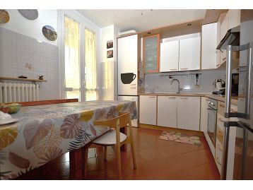 VILLA A SCHIERA