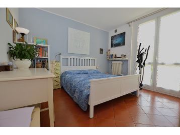 VILLA A SCHIERA