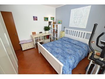 VILLA A SCHIERA