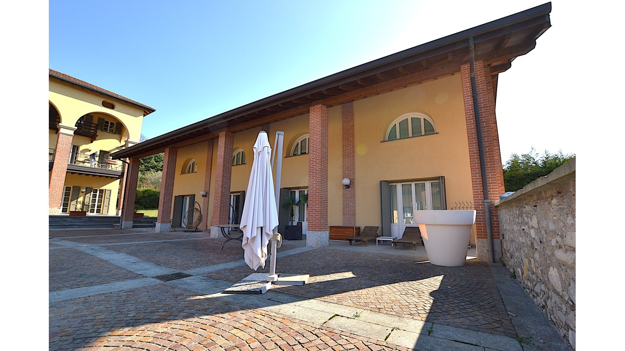 VILLA SINGOLA