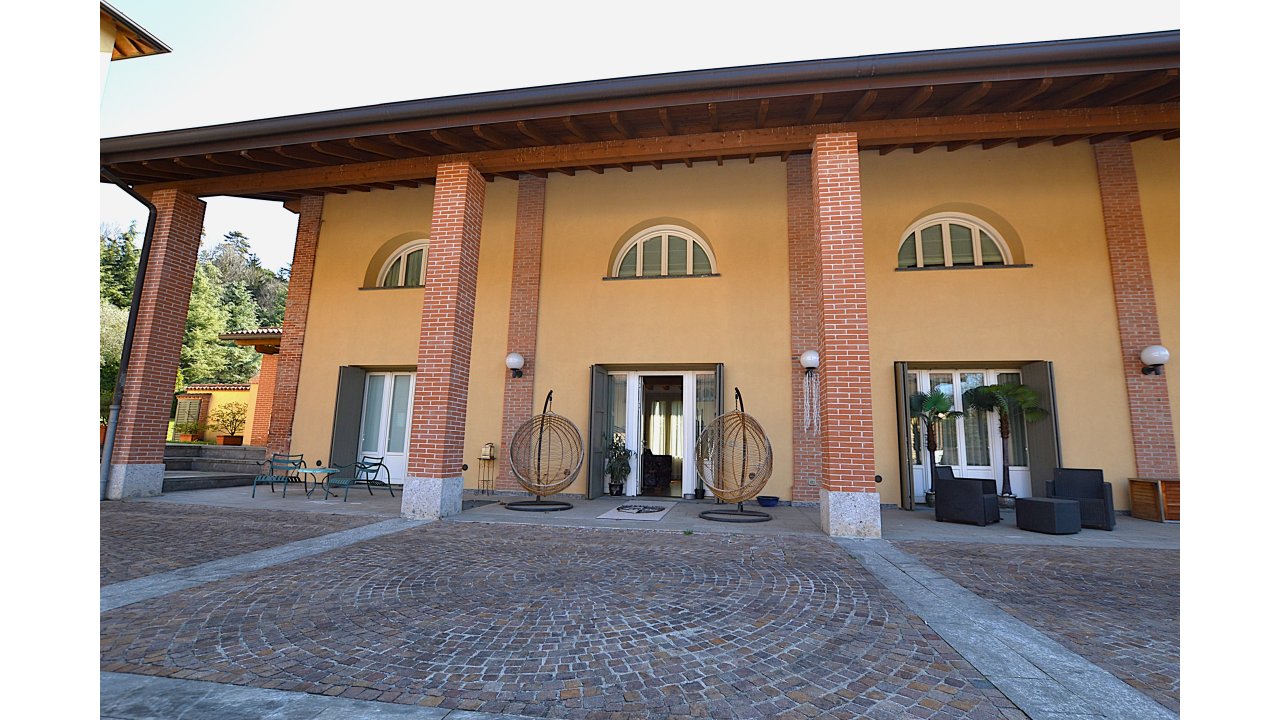 VILLA SINGOLA