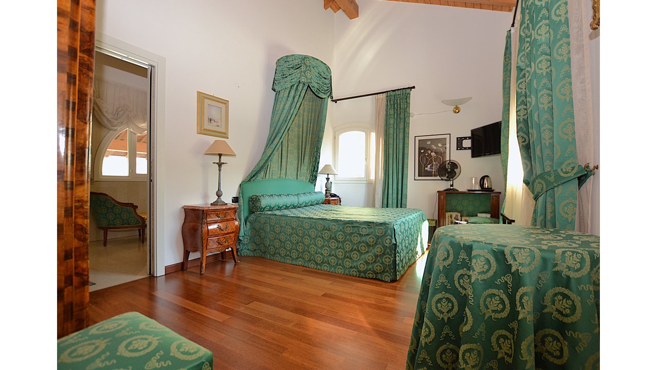 VILLA SINGOLA