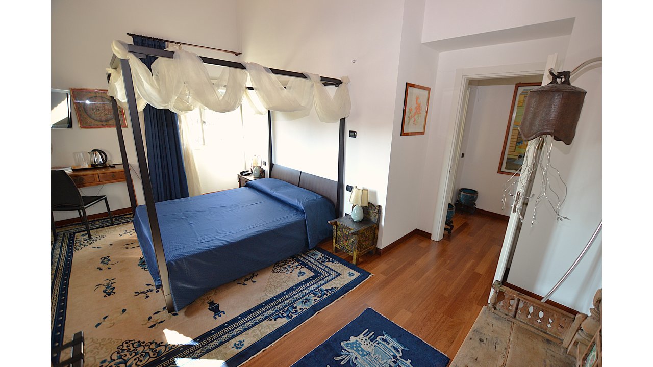 VILLA SINGOLA