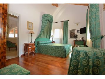 VILLA SINGOLA