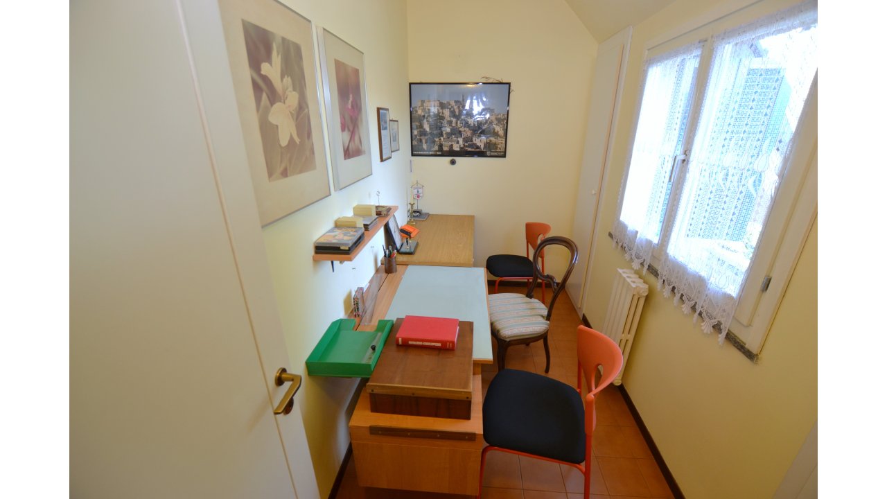 VILLA A SCHIERA