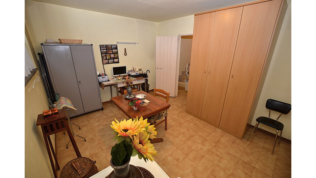VILLA A SCHIERA