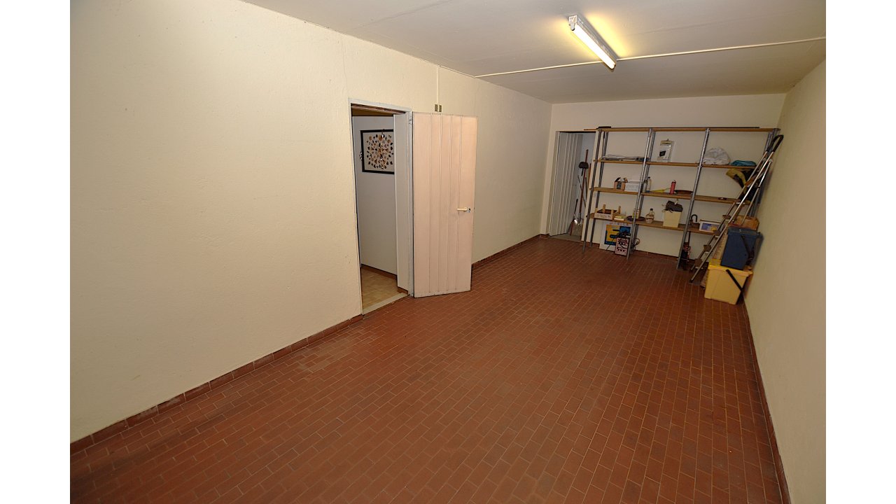 VILLA A SCHIERA
