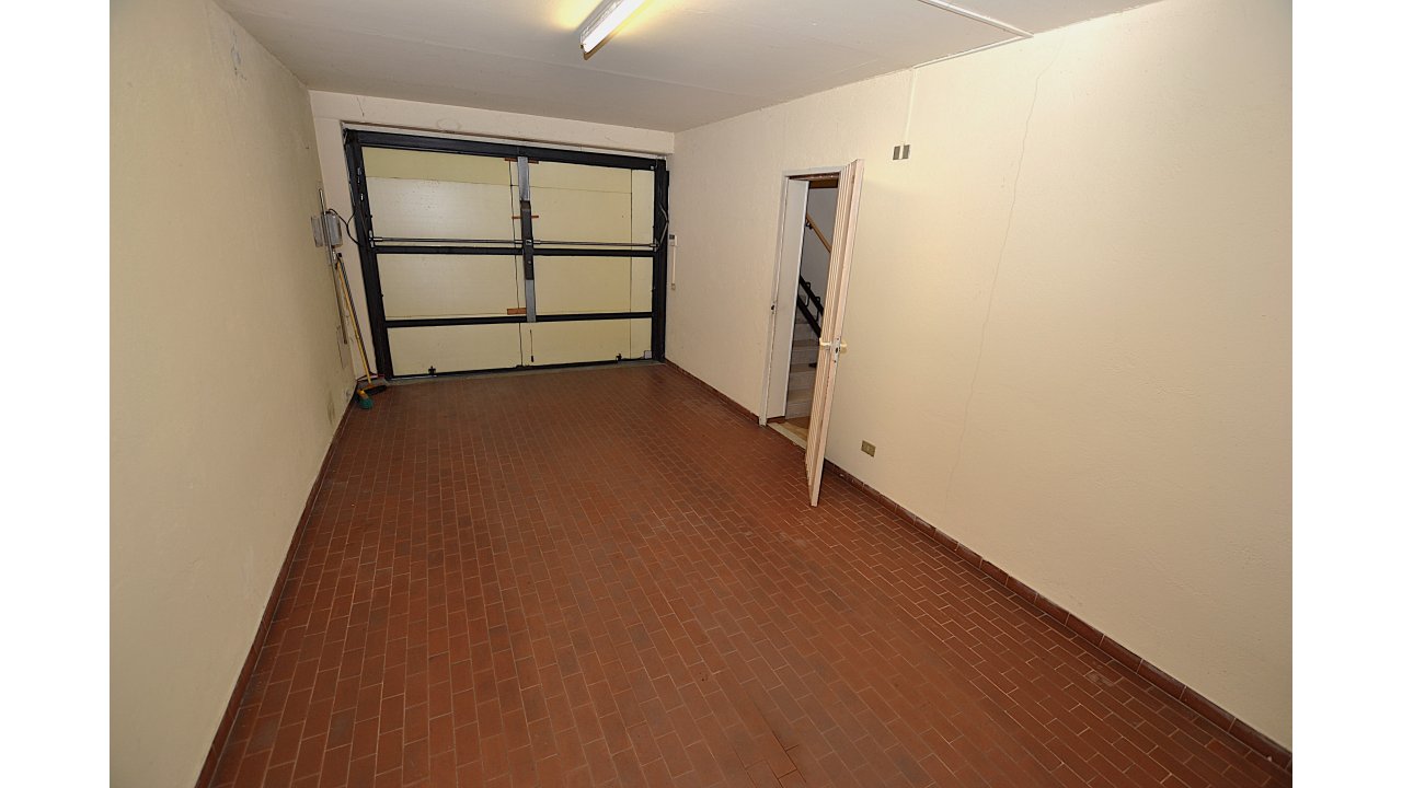 VILLA A SCHIERA