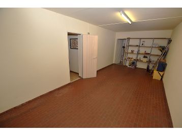 VILLA A SCHIERA
