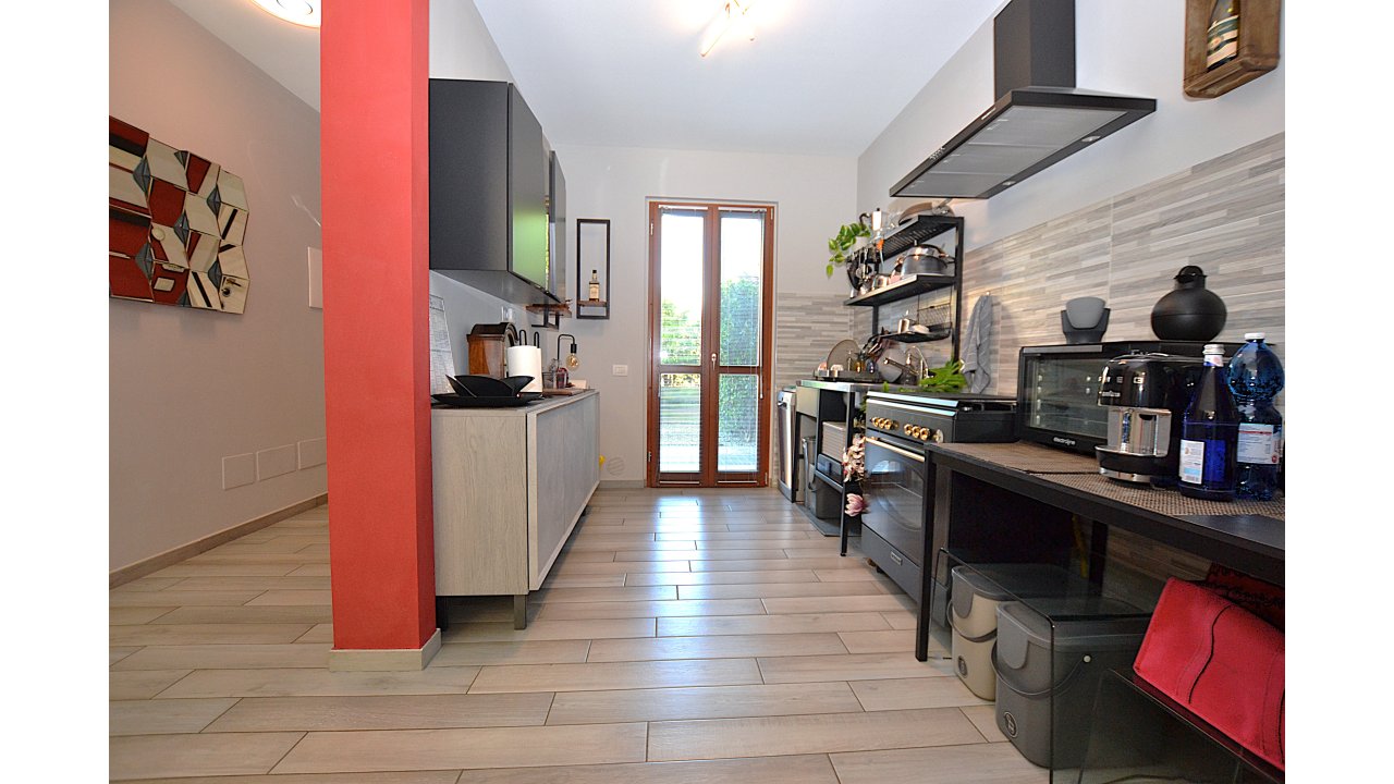 VILLA A SCHIERA