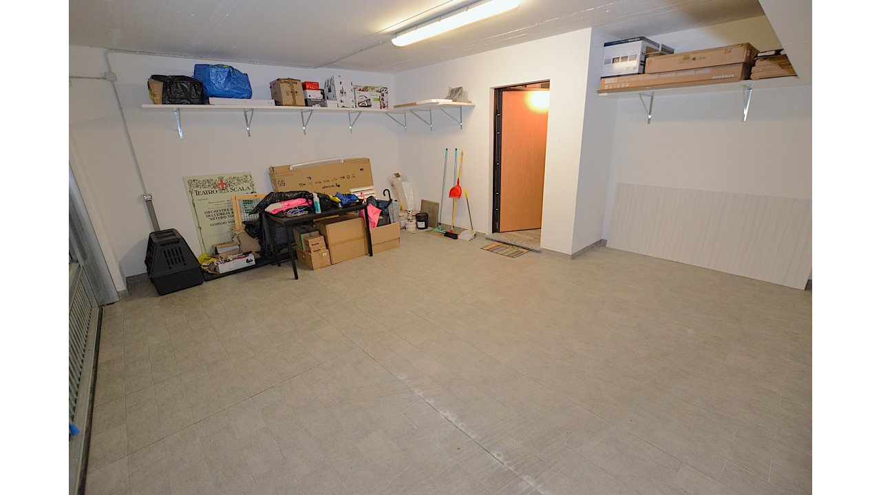 VILLA A SCHIERA