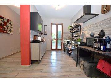 VILLA A SCHIERA