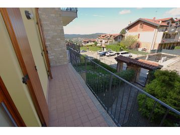VILLA A SCHIERA