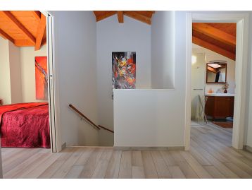 VILLA A SCHIERA