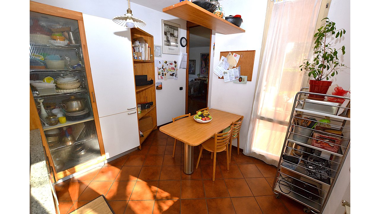 VILLA A SCHIERA