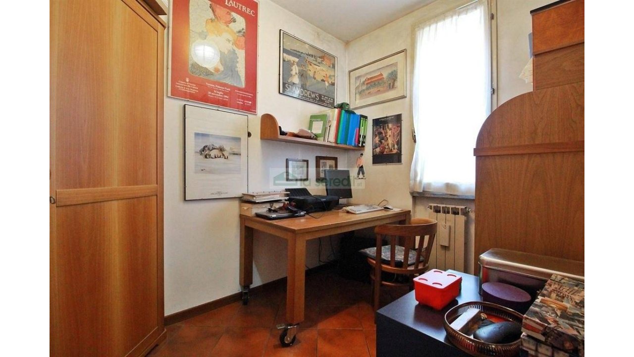 VILLA A SCHIERA