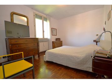 VILLA A SCHIERA