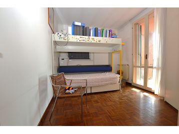 VILLA A SCHIERA