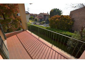 VILLA A SCHIERA