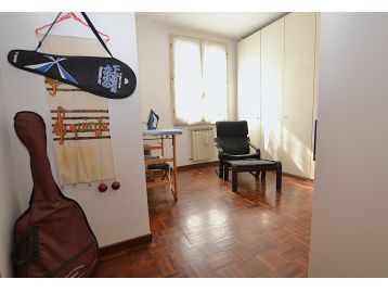 VILLA A SCHIERA