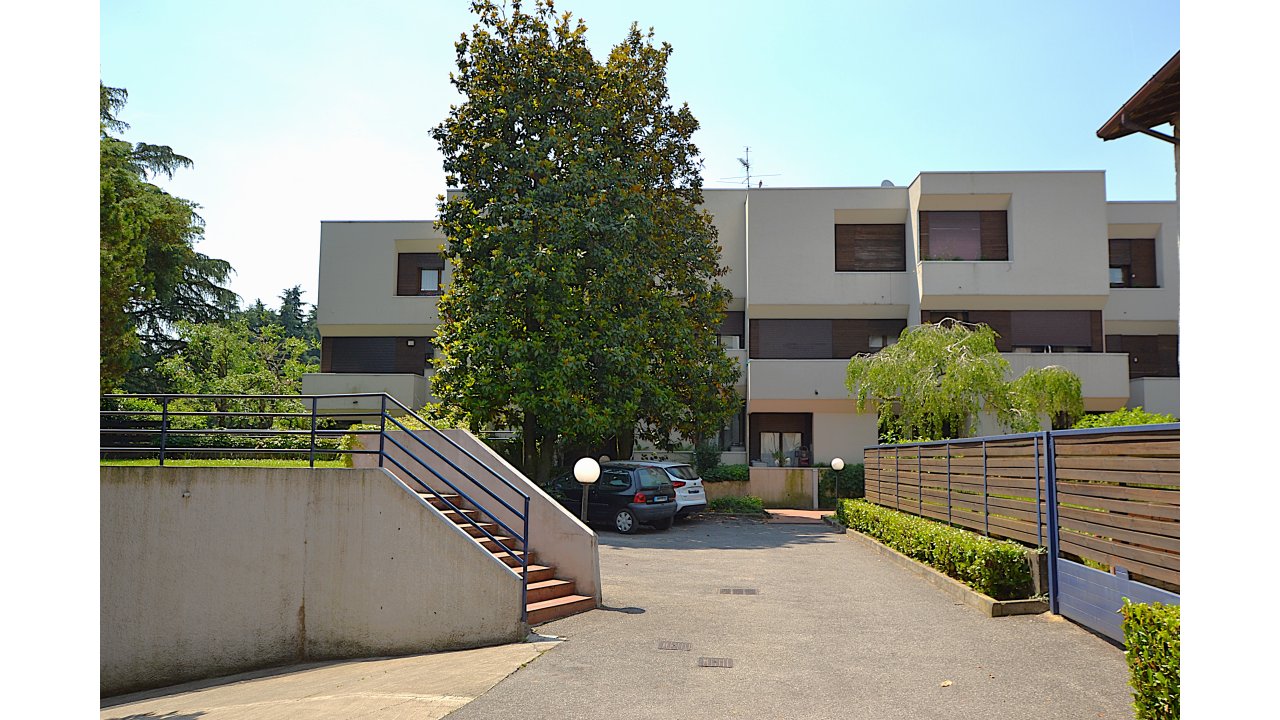 VILLETTA A SCHIERA