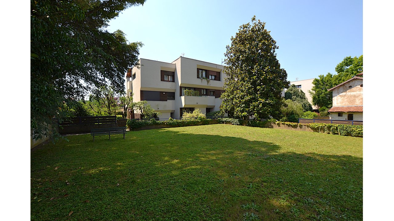 VILLETTA A SCHIERA