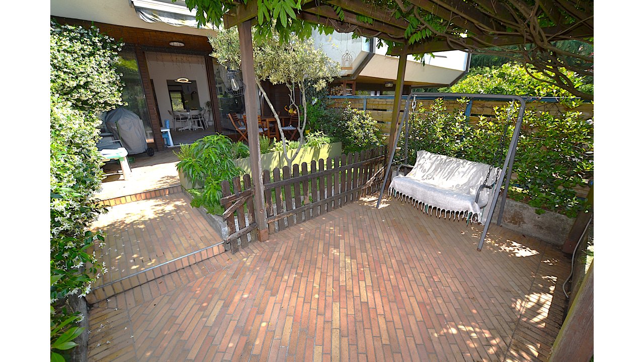 VILLETTA A SCHIERA