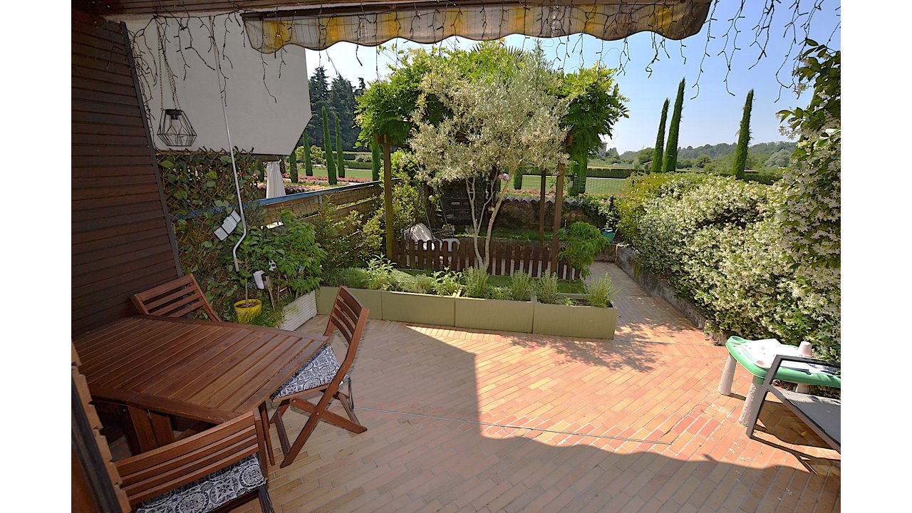 VILLETTA A SCHIERA