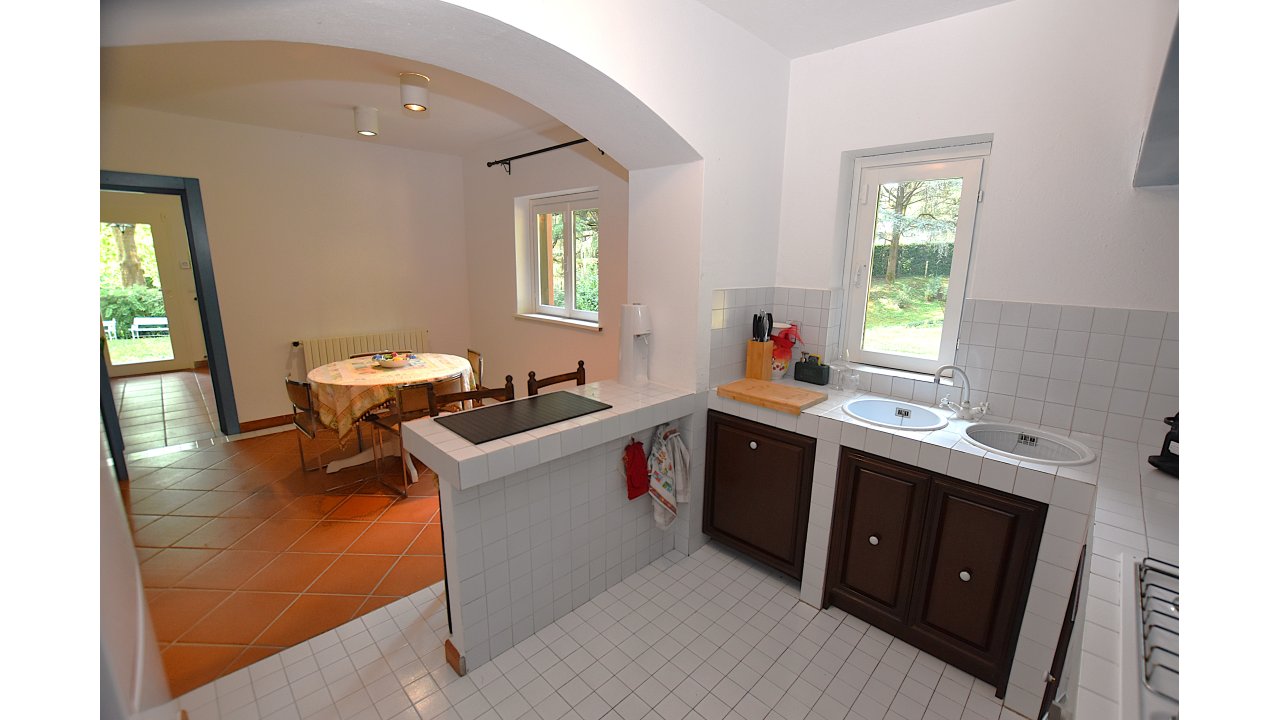 VILLA A SCHIERA