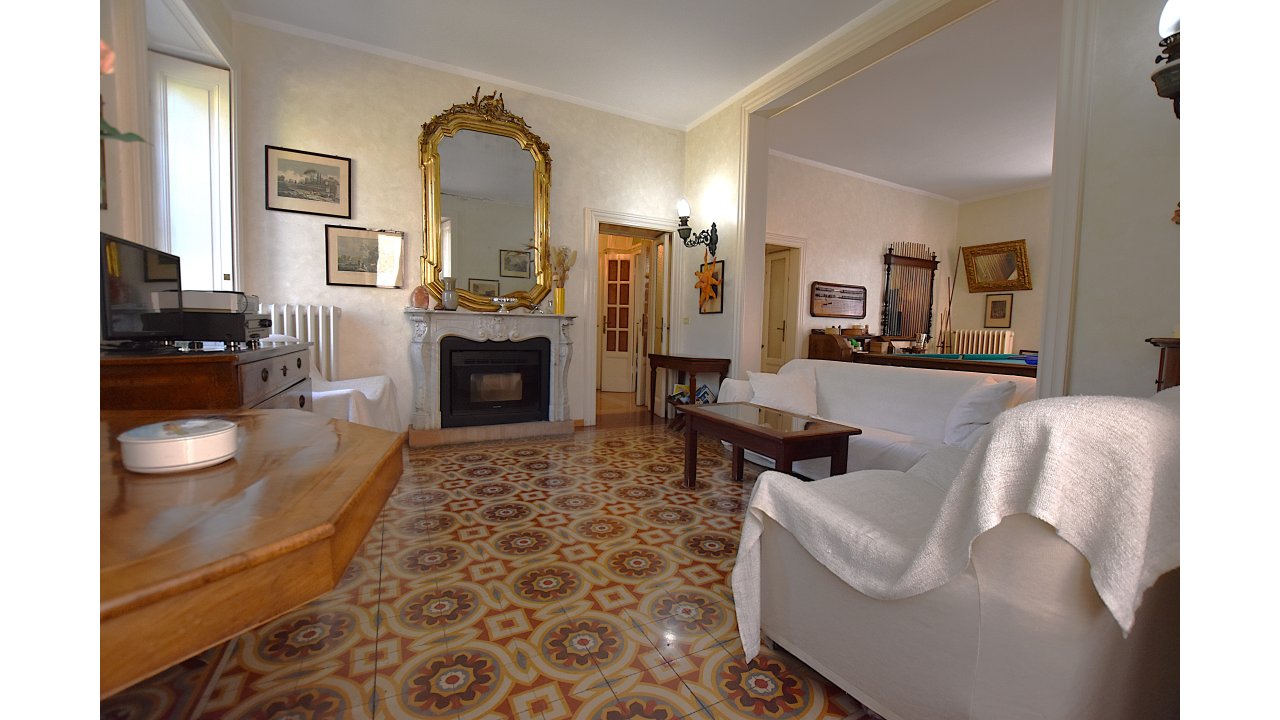 VILLA D'EPOCA