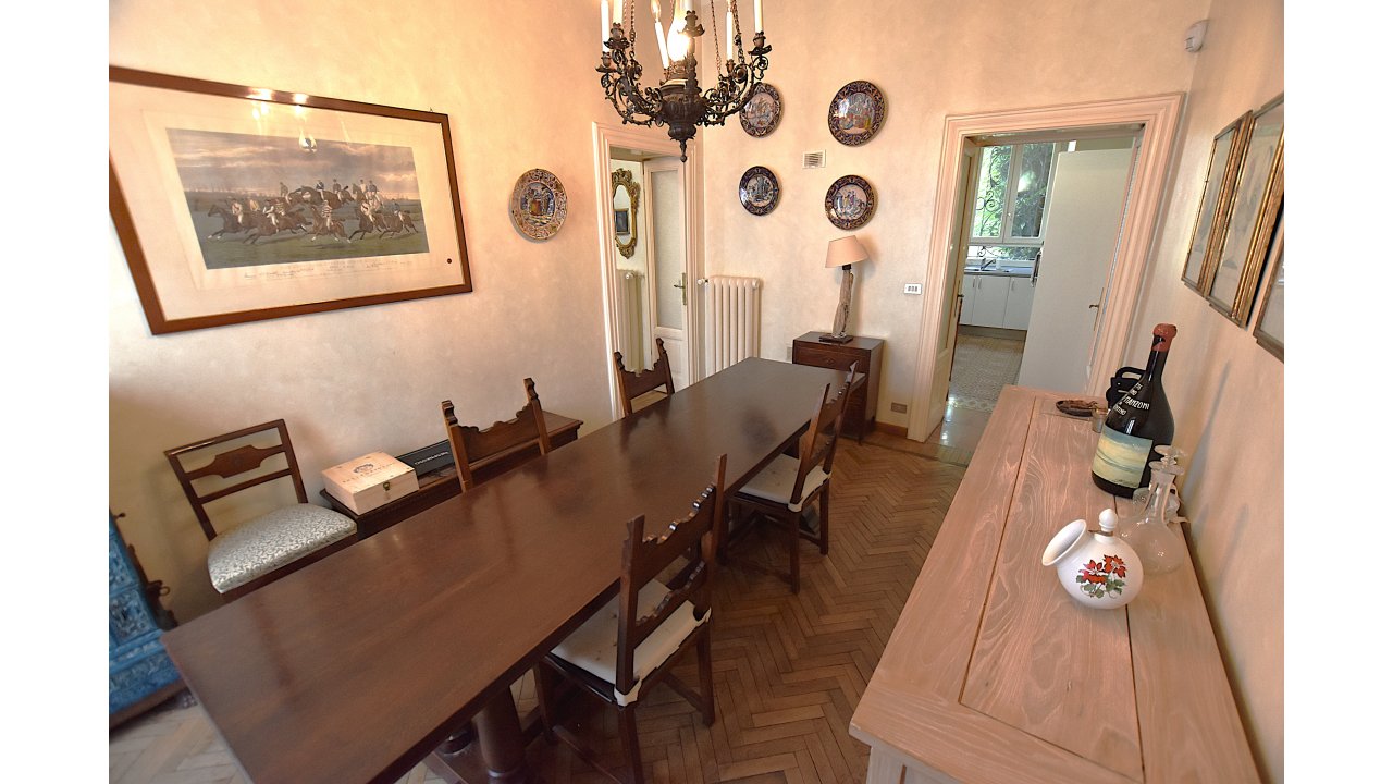VILLA D'EPOCA