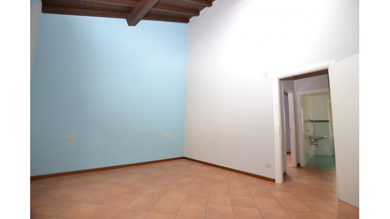 APPARTAMENTO TRE LOCALI