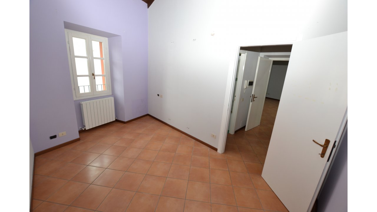 APPARTAMENTO TRE LOCALI