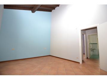 APPARTAMENTO TRE LOCALI
