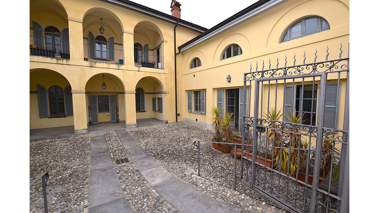 VILLA INDIPENDENTE