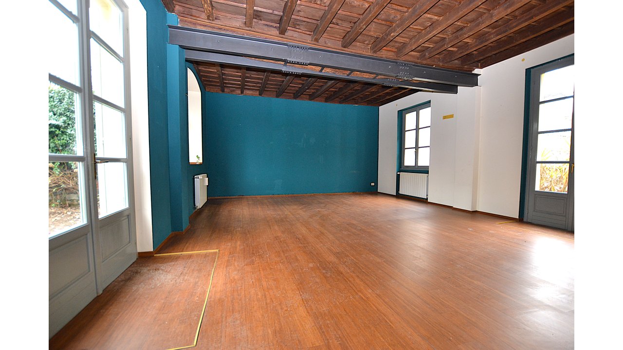 VILLA INDIPENDENTE